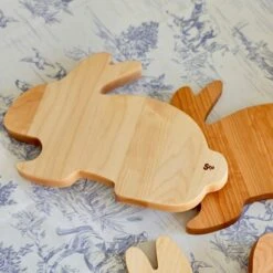 Maple Sitting Bunny Board