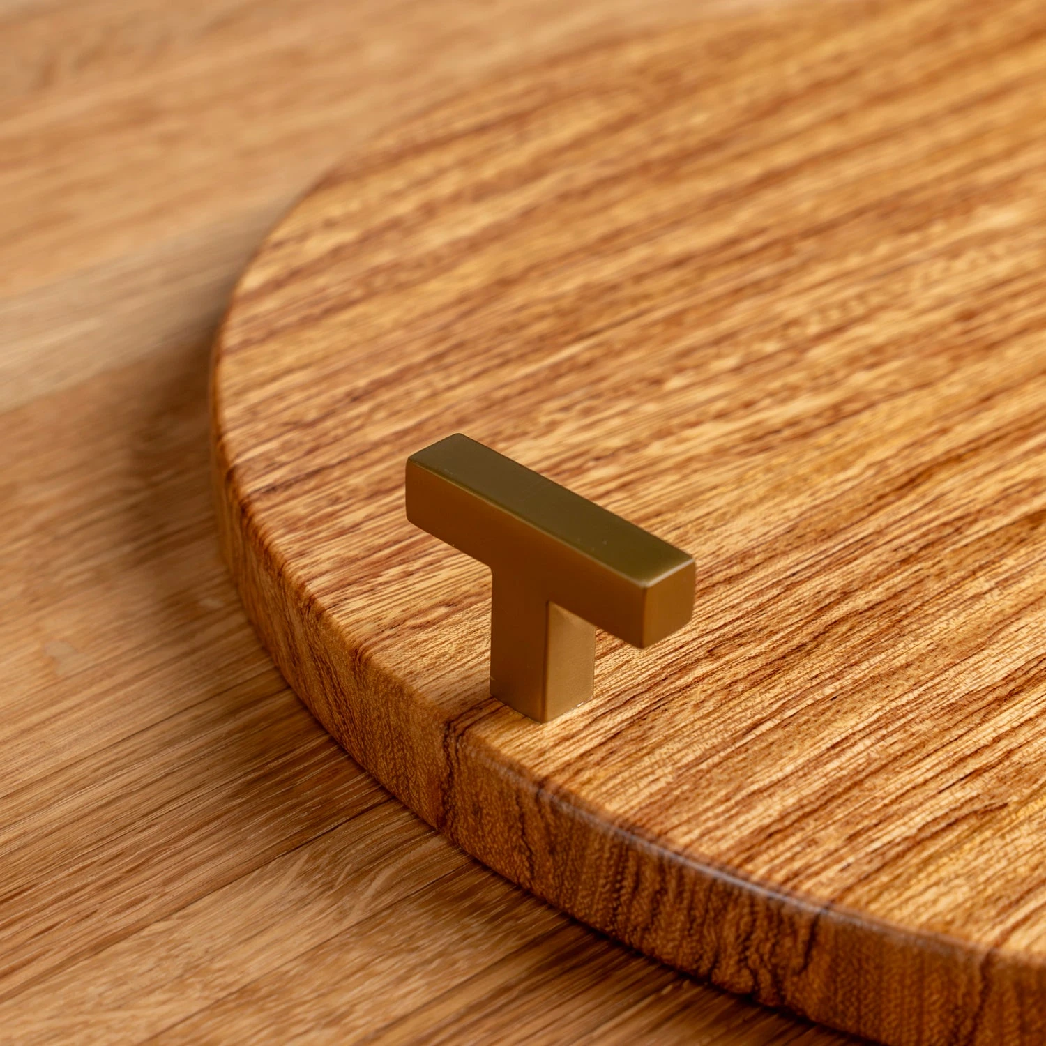 Brazilian Oak Round Serving Tray 3 Brazilian Oak Round Serving Tray - Image 3