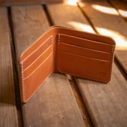Scotsman Leather Bi-Fold Wallet -Cheap Carving Boards Store Scotsman Leather Bi Fold Wallet 00002