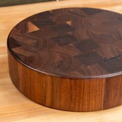Walnut End Grain Round Butcher Block -Cheap Carving Boards Store Walnut End Grain Round Butcher Block 00012